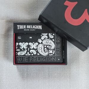 True Religion Faux Leather Black & Chrome Bandana Print Bifold RFID Wallet NEW!